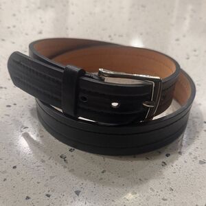 Men's Black Leather Belt Casual Sleek Silver-tone Buckle Size 34-36 NWOT